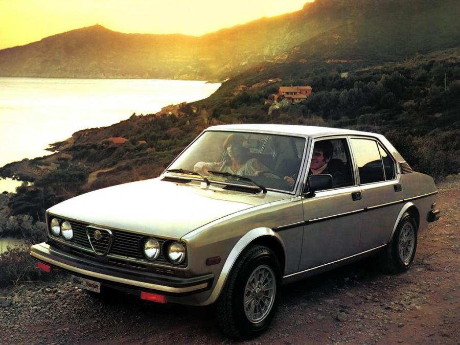  Alfa Romeo Sport Sedan (116) 1978 года  (фото 4 из 6)